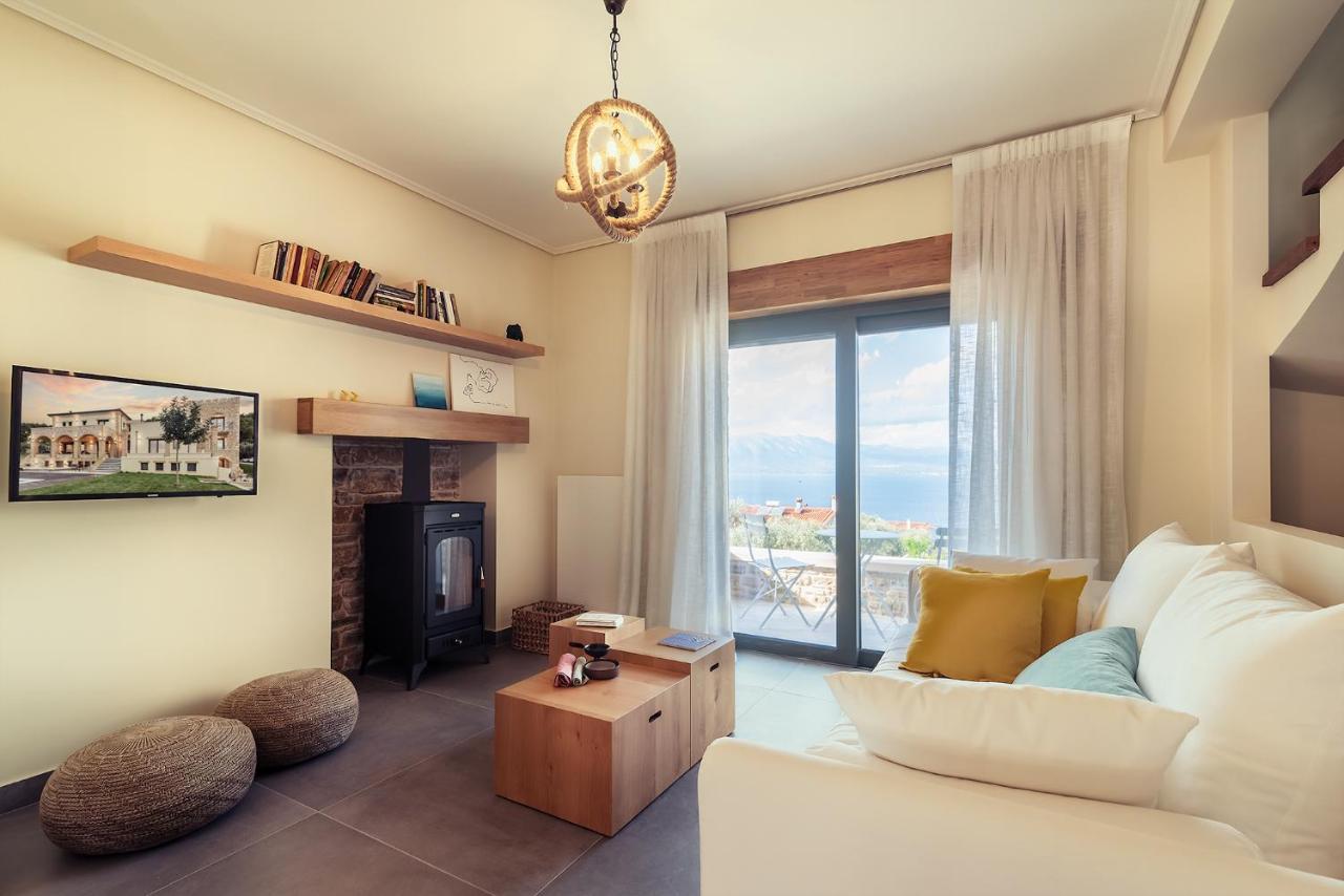Villa Kalamos / Sea View And Pool Nearby Athens ภายนอก รูปภาพ