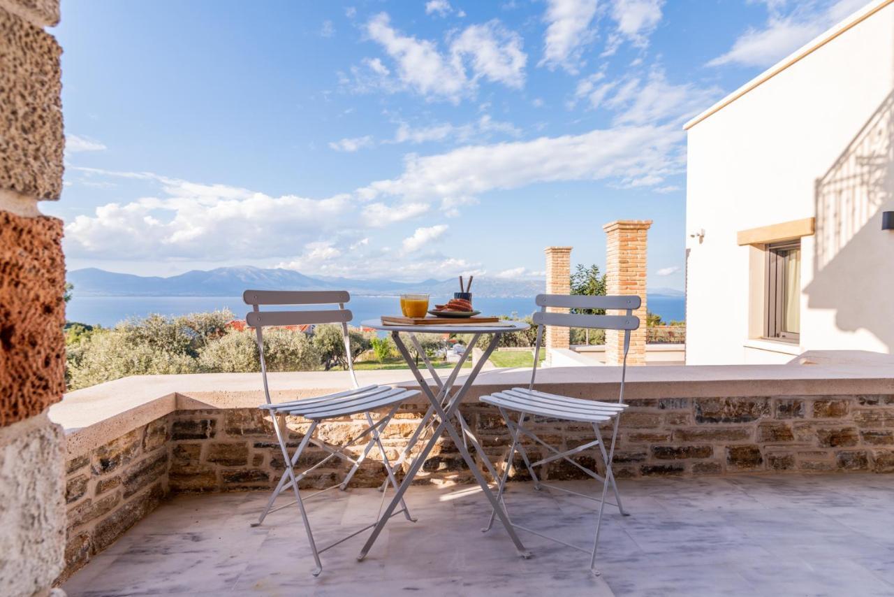 Villa Kalamos / Sea View And Pool Nearby Athens ภายนอก รูปภาพ