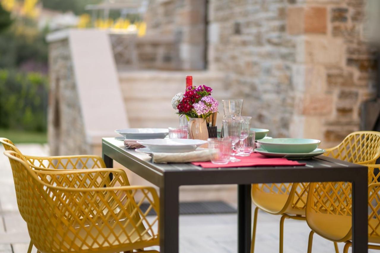 Villa Kalamos / Sea View And Pool Nearby Athens ภายนอก รูปภาพ