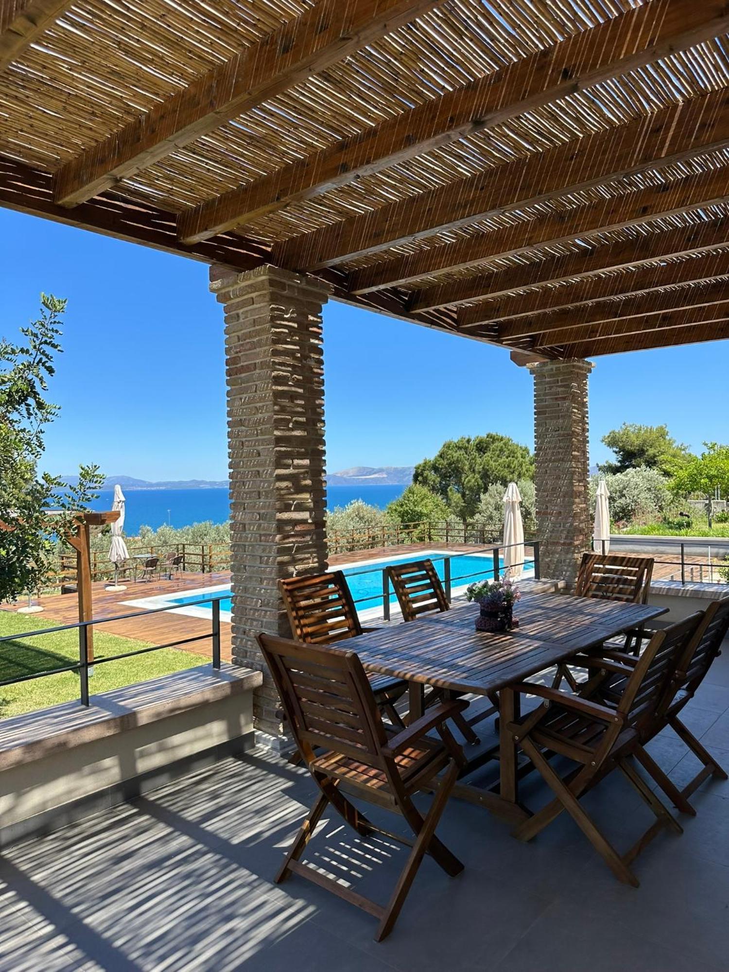 Villa Kalamos / Sea View And Pool Nearby Athens ภายนอก รูปภาพ